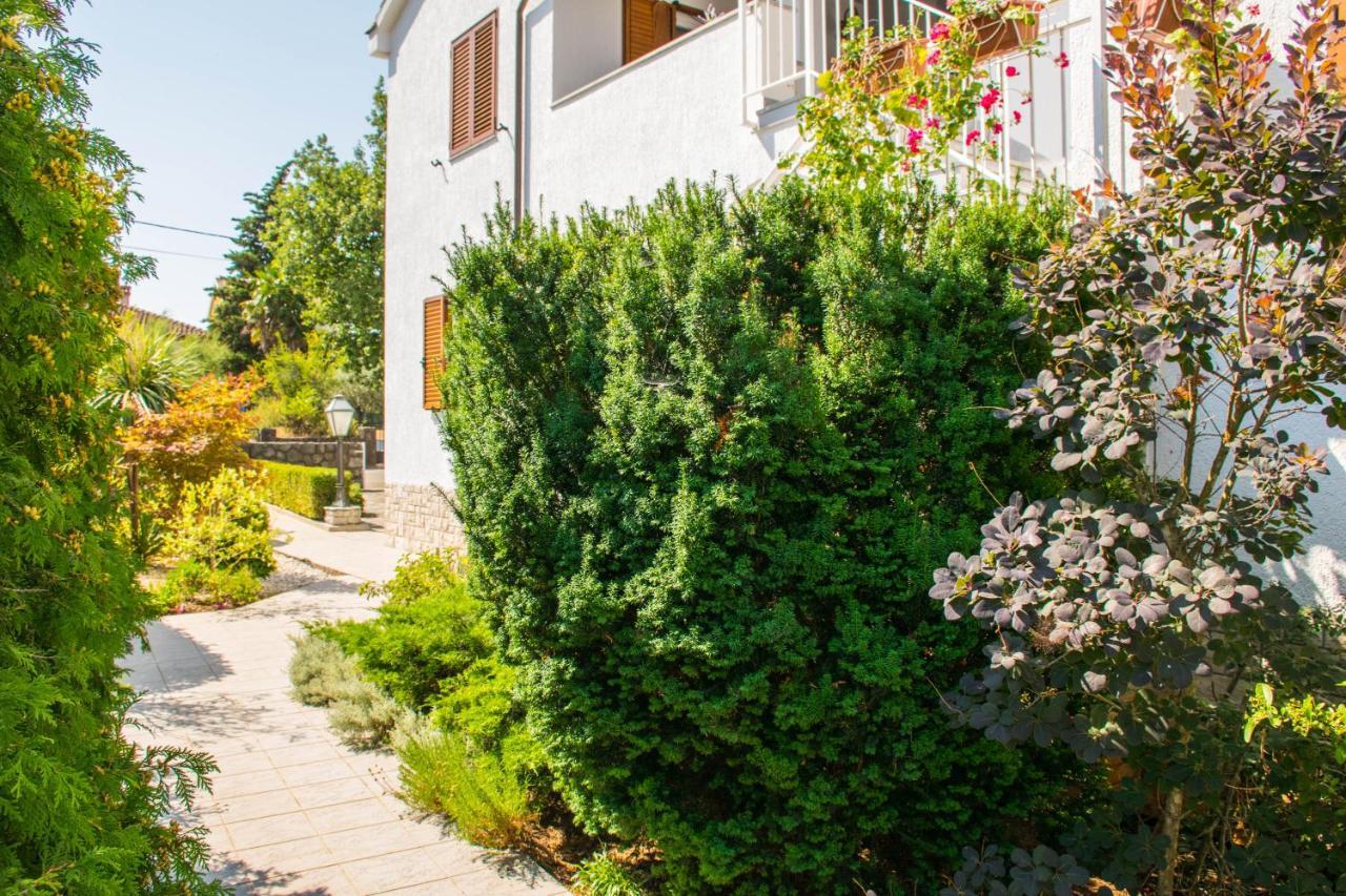 Apartments White & Green In מאלינסקה מראה חיצוני תמונה