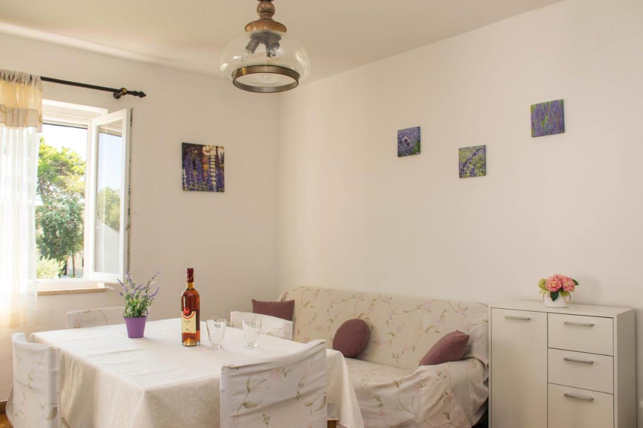 Apartments White & Green In מאלינסקה מראה חיצוני תמונה